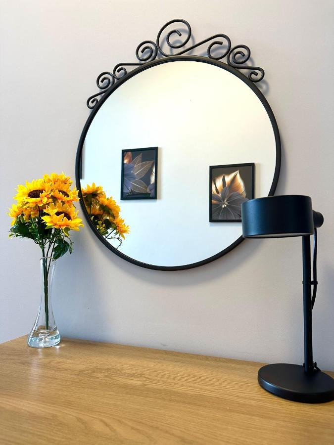 Mmrent Sunflower Room Gdansk Bagian luar foto